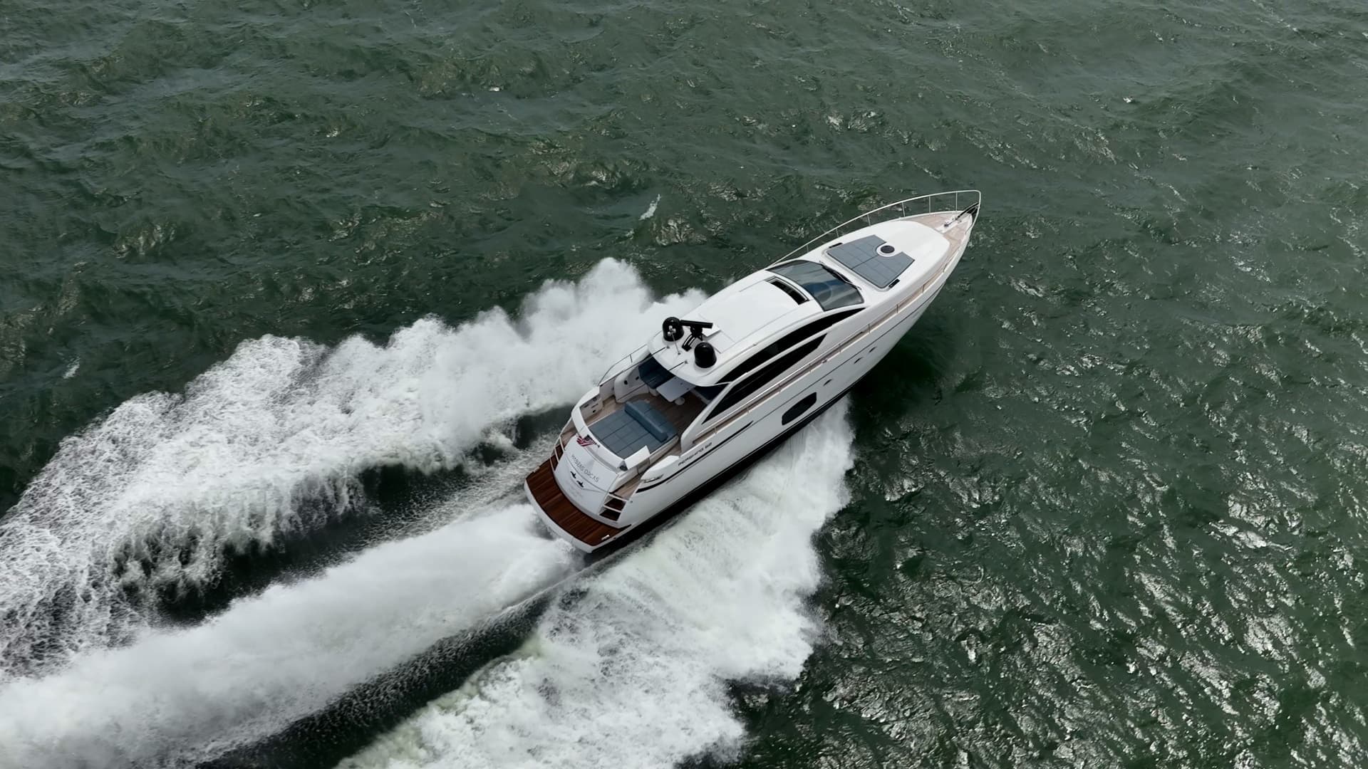 2020 Pershing 62