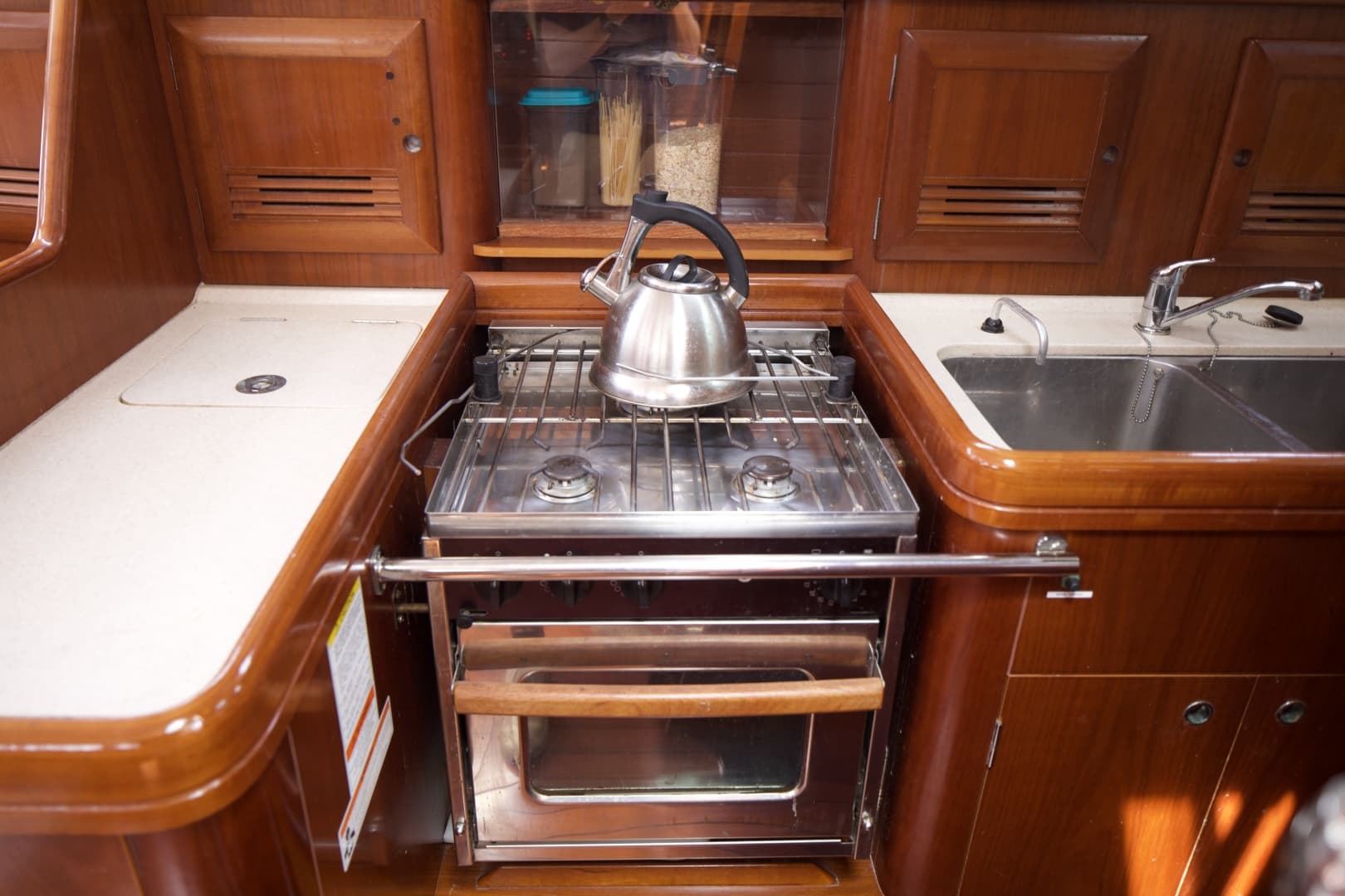 2005 Beneteau 423