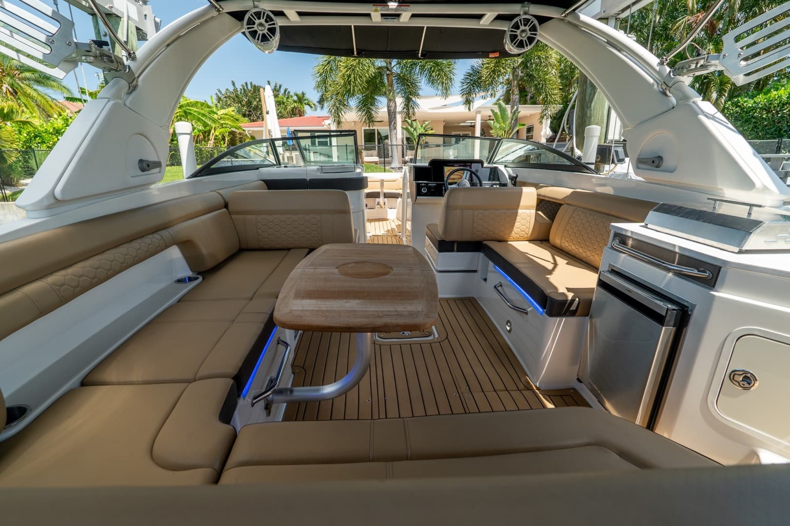 2022 Sea Ray SDX 290