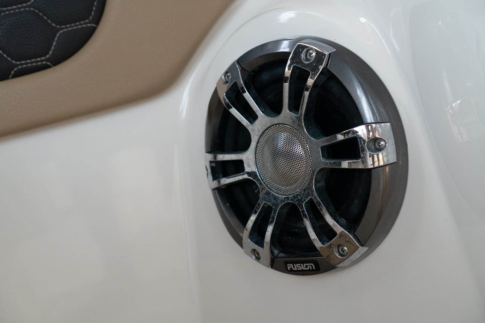 2022 Sea Ray SDX 290