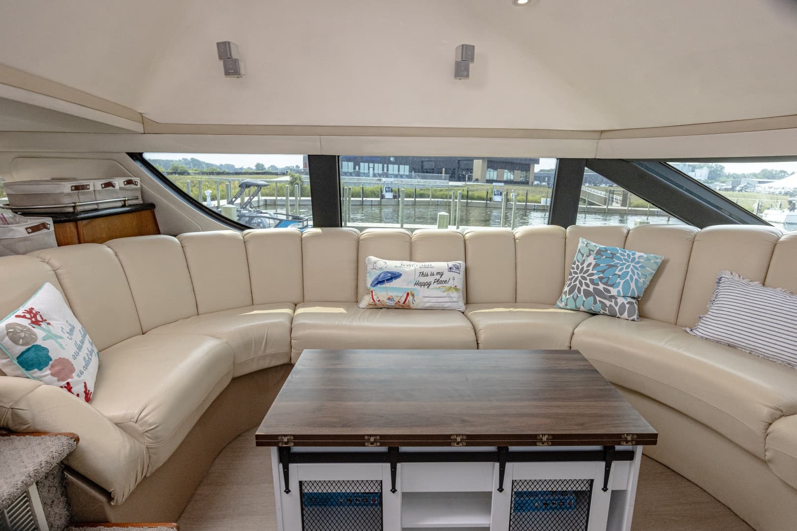 2002 Carver 530 Voyager Sky Lounge