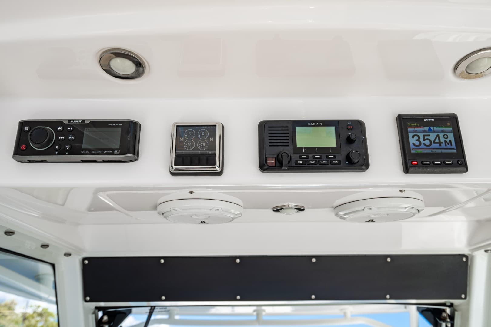 2019 Everglades 355 Center Console