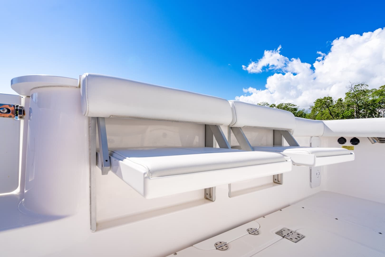 2019 Everglades 355 Center Console
