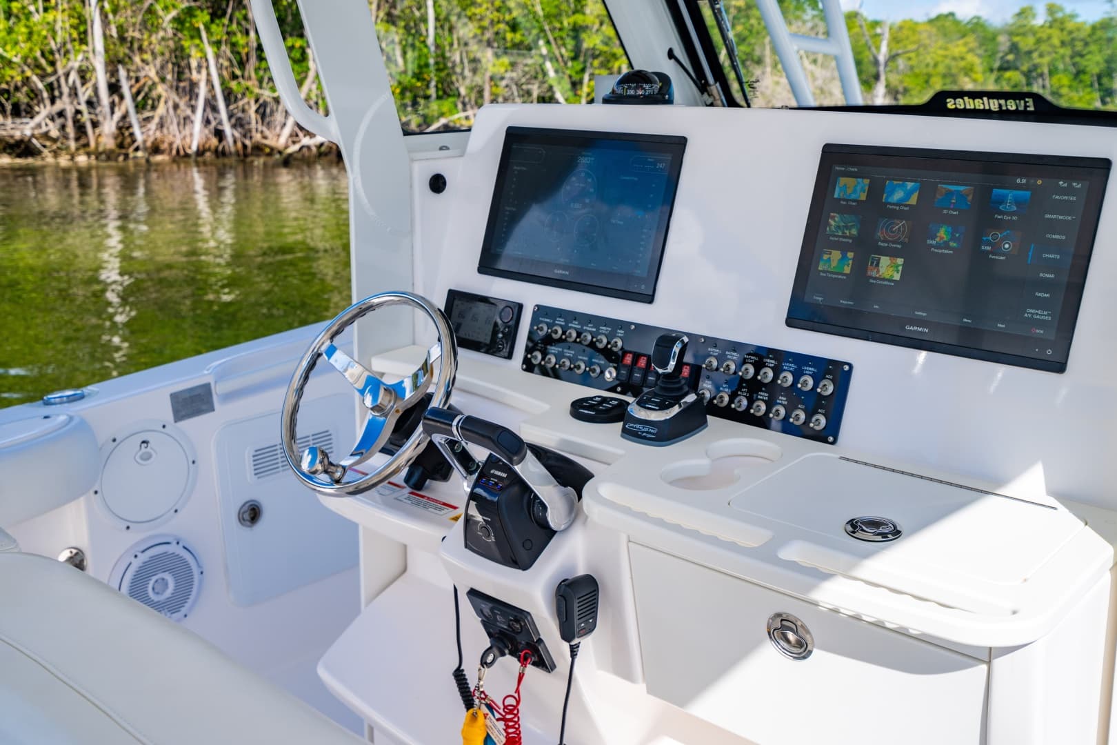 2019 Everglades 355 Center Console