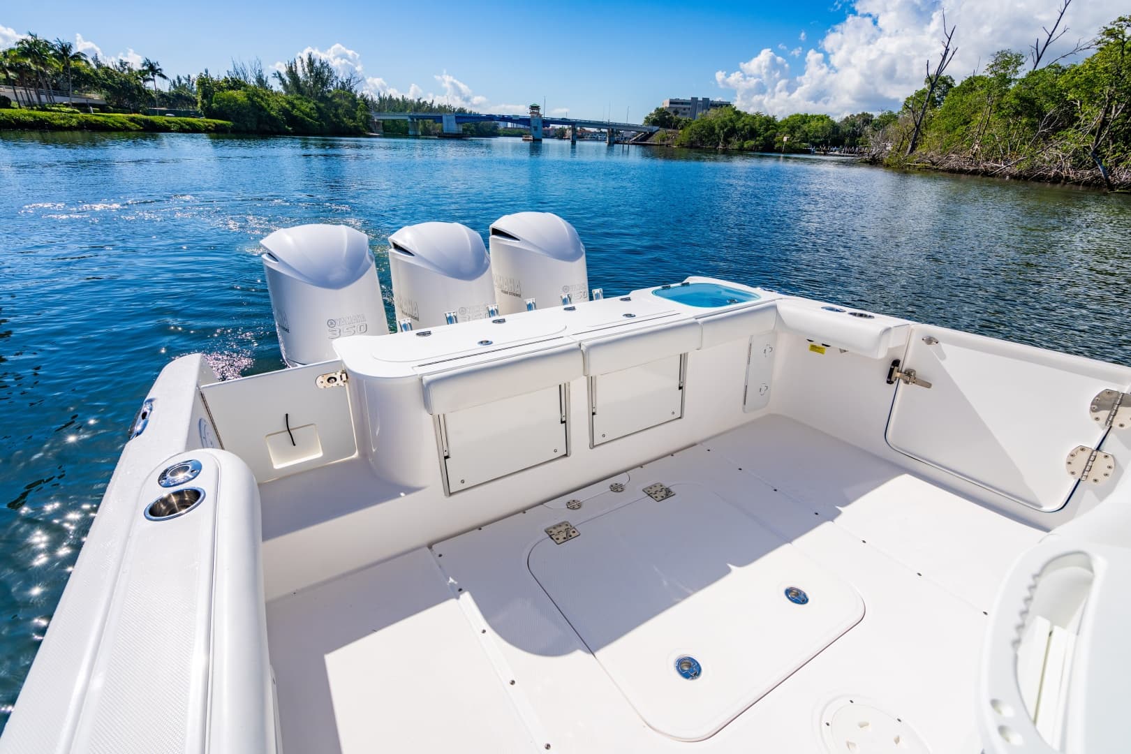 2019 Everglades 355 Center Console