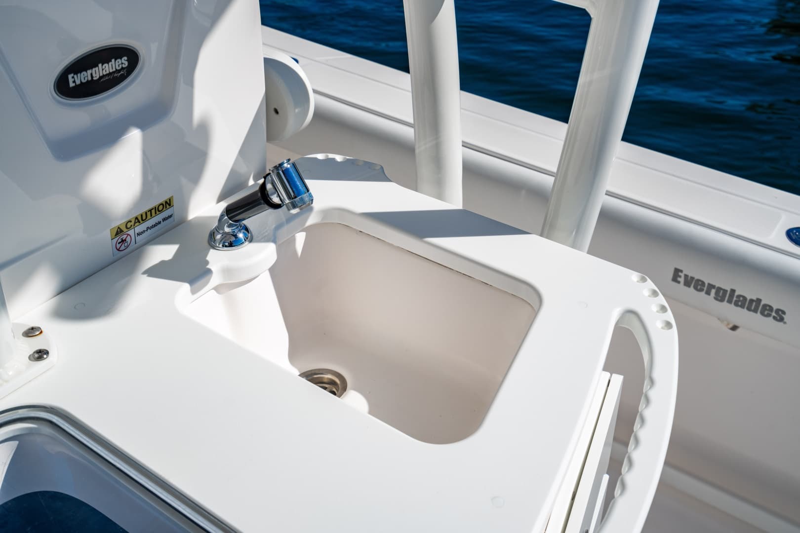 2019 Everglades 355 Center Console