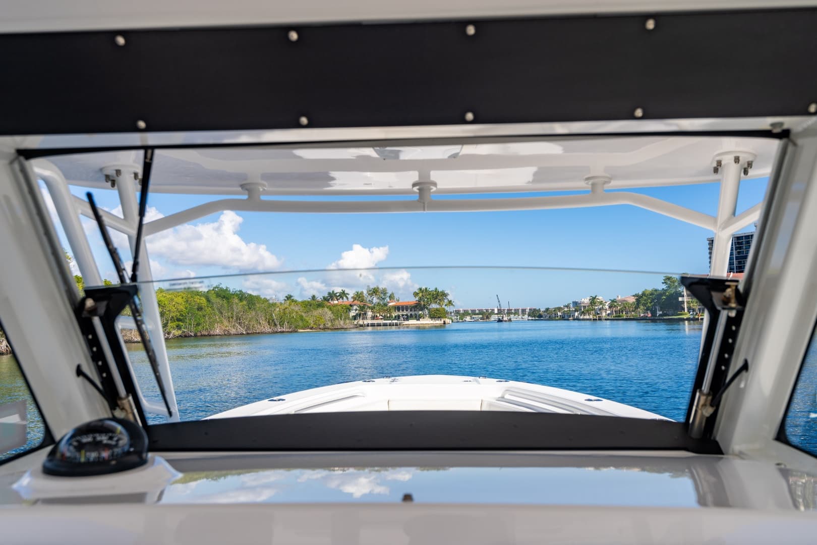 2019 Everglades 355 Center Console