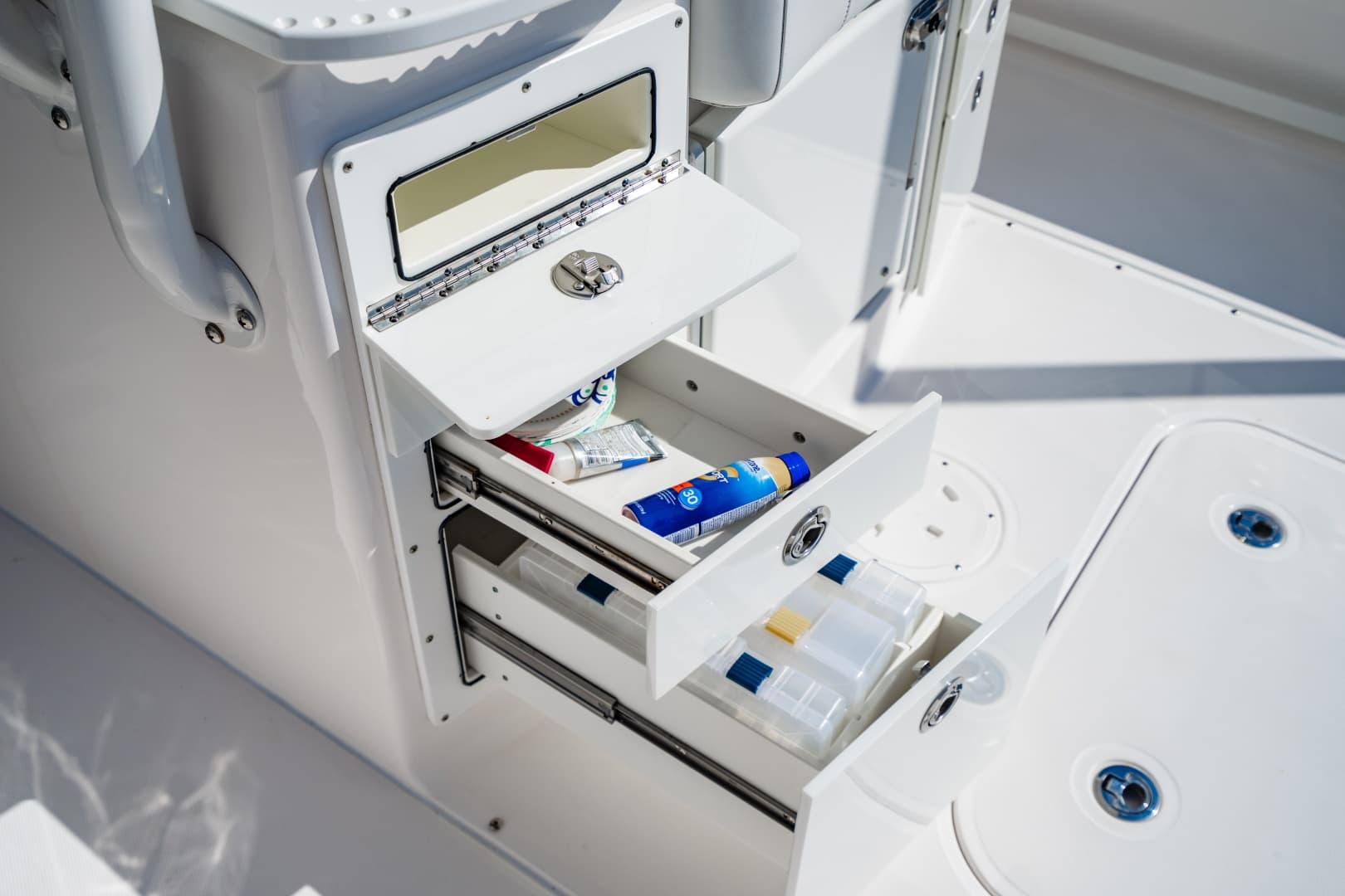 2019 Everglades 355 Center Console