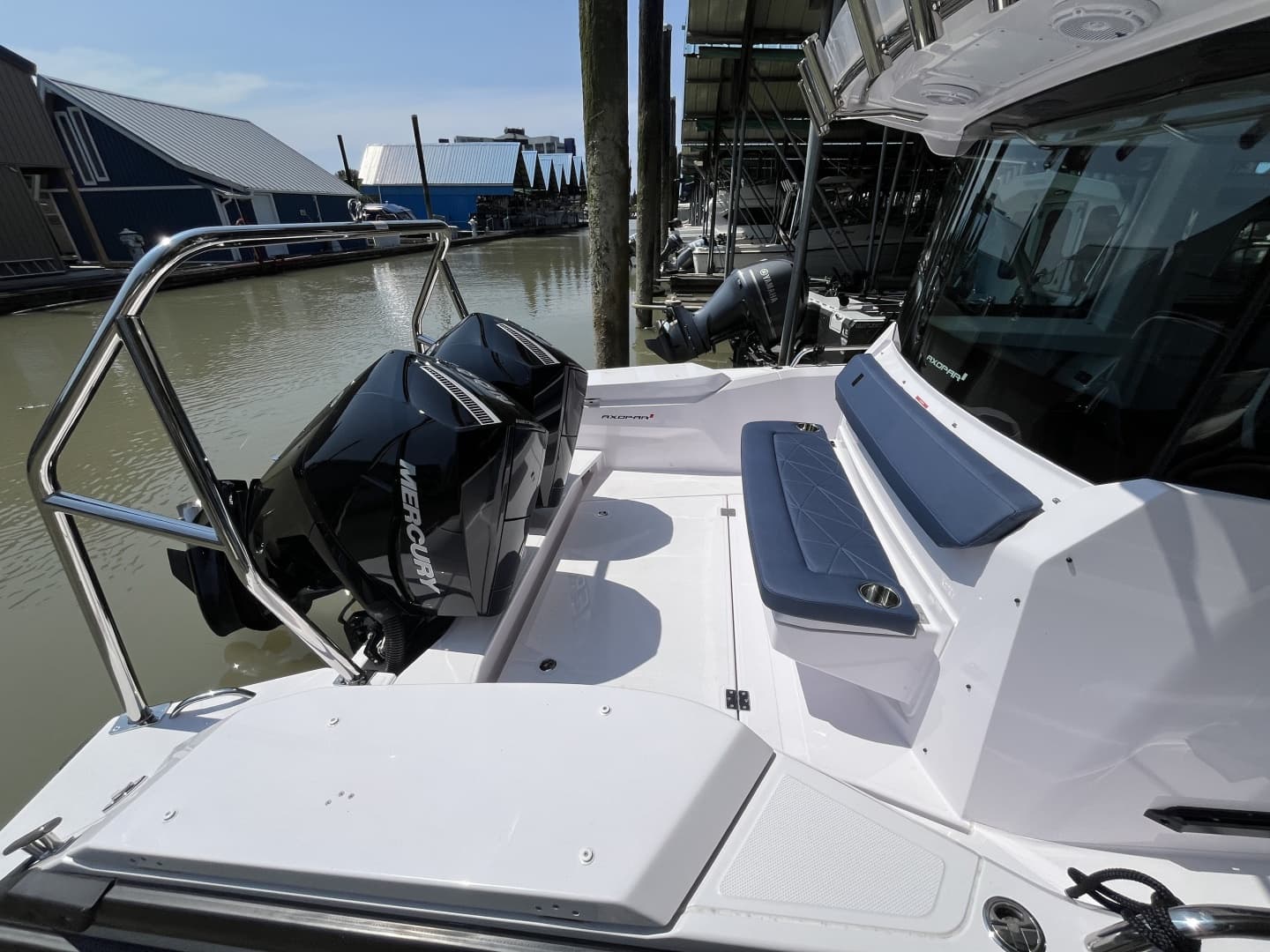 2025 Axopar 29 Cross Cabin XC