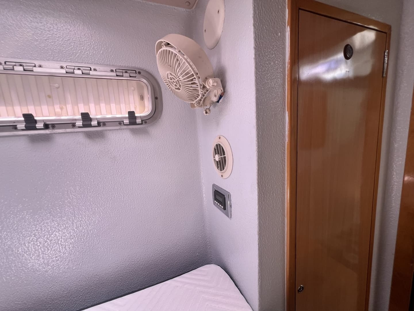 2008 Admiral 40 Cruiser