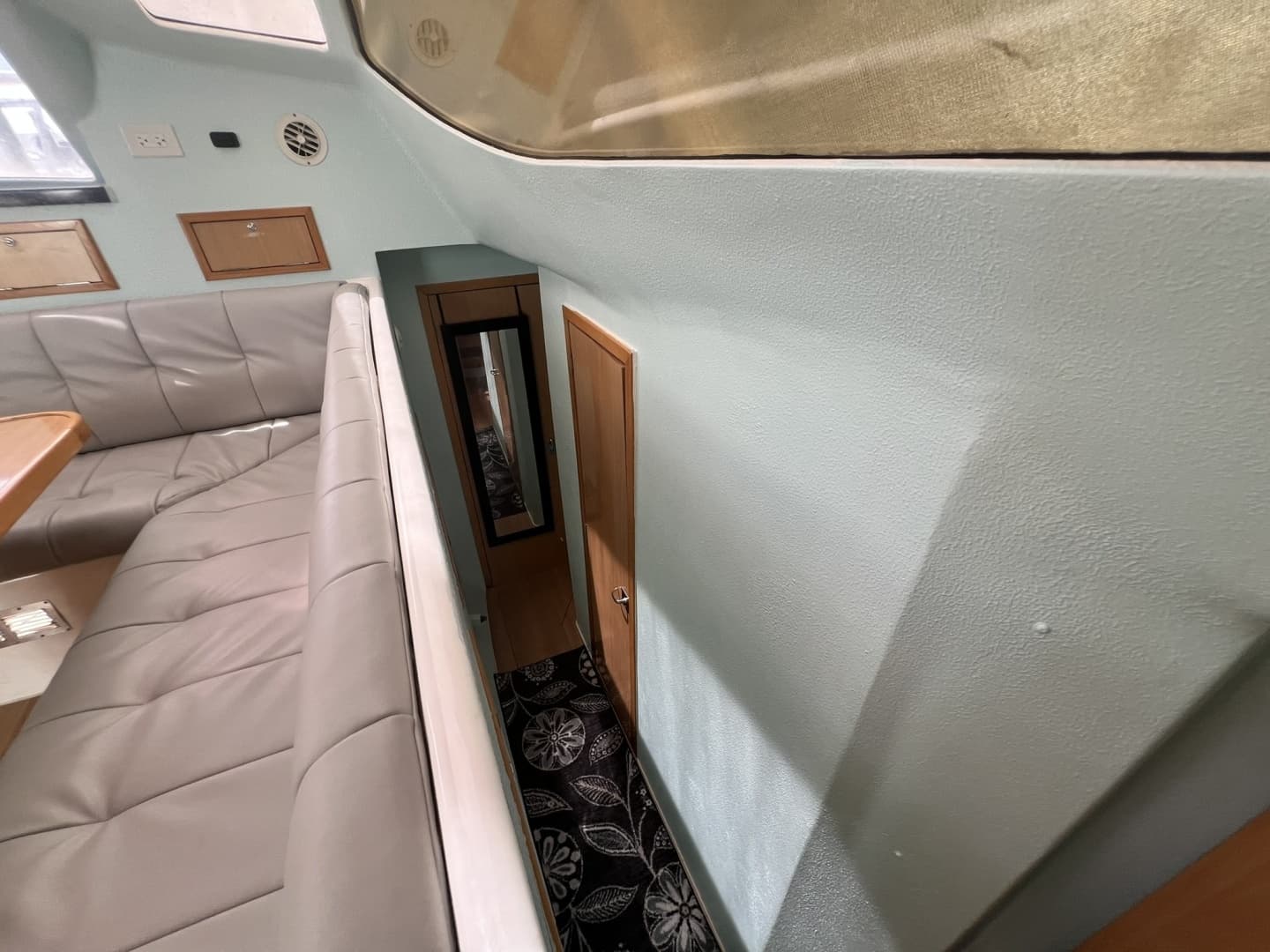 2008 Admiral 40 Cruiser