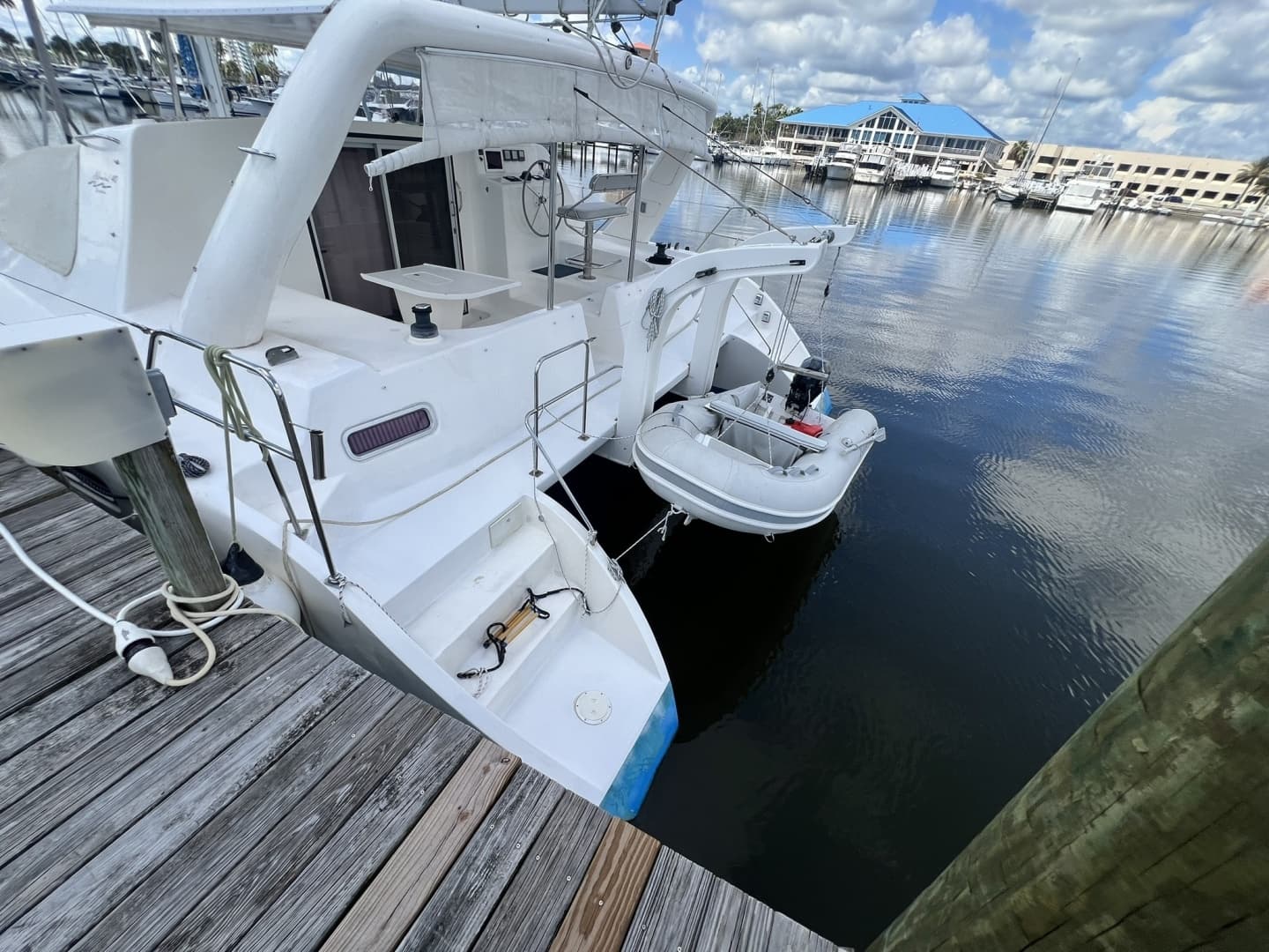 2008 Admiral 40 Cruiser