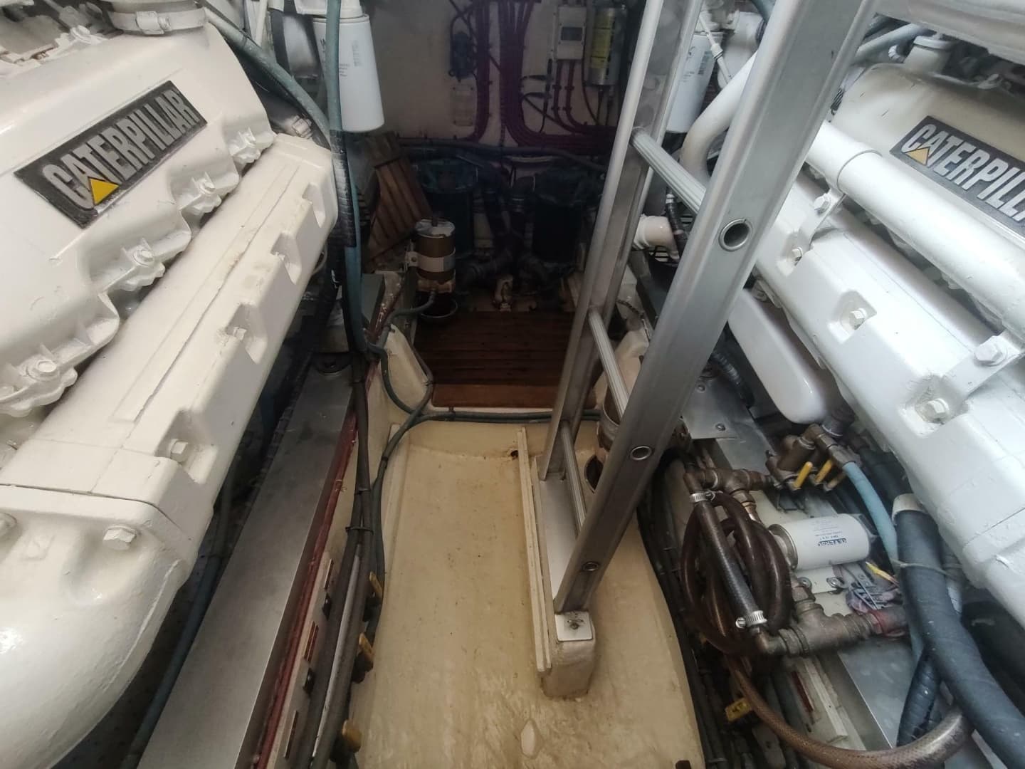 1996 Grand Banks Eastbay 40 Flybridge