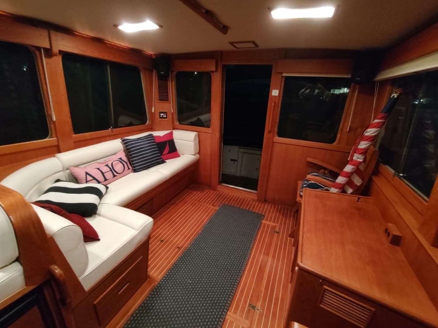 1996 Grand Banks Eastbay 40 Flybridge