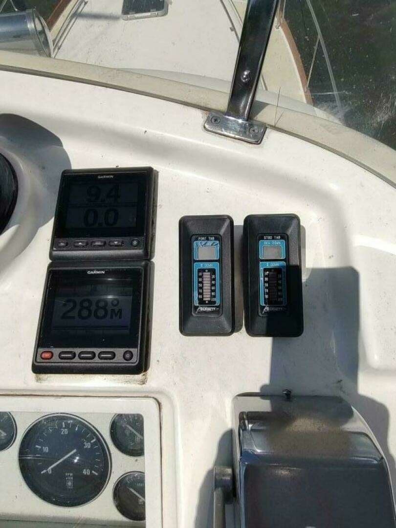 1996 Grand Banks Eastbay 40 Flybridge