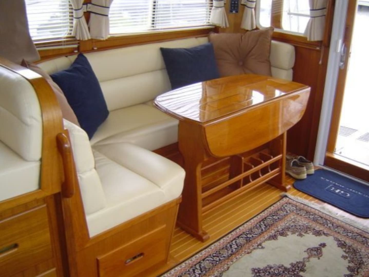 1996 Grand Banks Eastbay 40 Flybridge