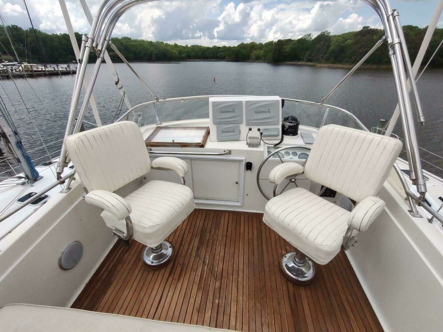 1996 Grand Banks Eastbay 40 Flybridge