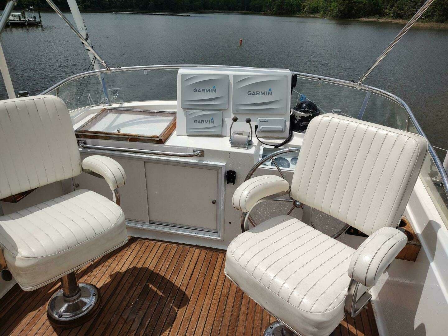 1996 Grand Banks Eastbay 40 Flybridge
