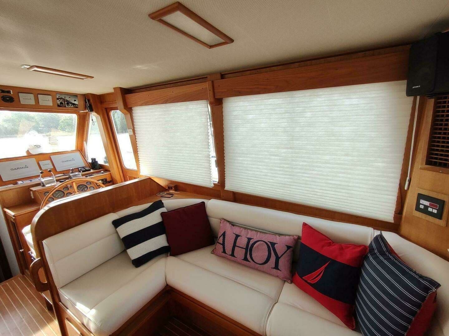 1996 Grand Banks Eastbay 40 Flybridge