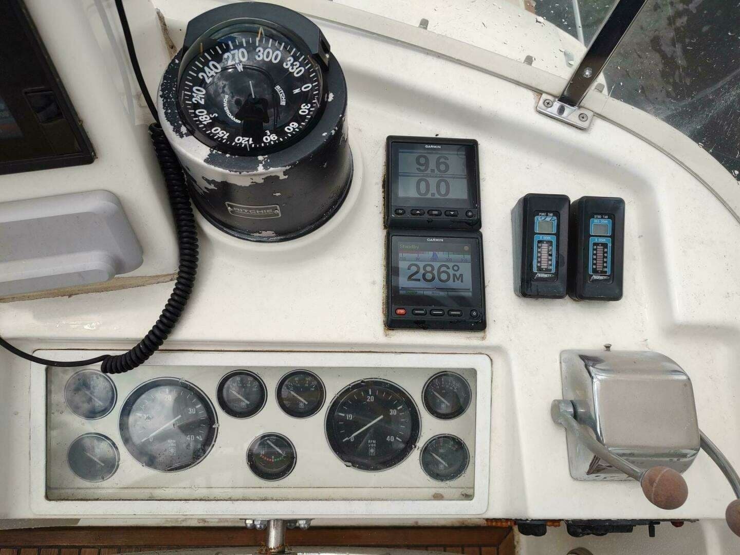 1996 Grand Banks Eastbay 40 Flybridge