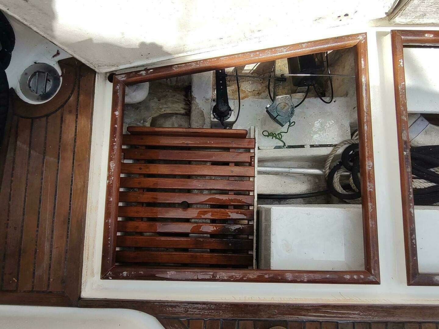 1996 Grand Banks Eastbay 40 Flybridge