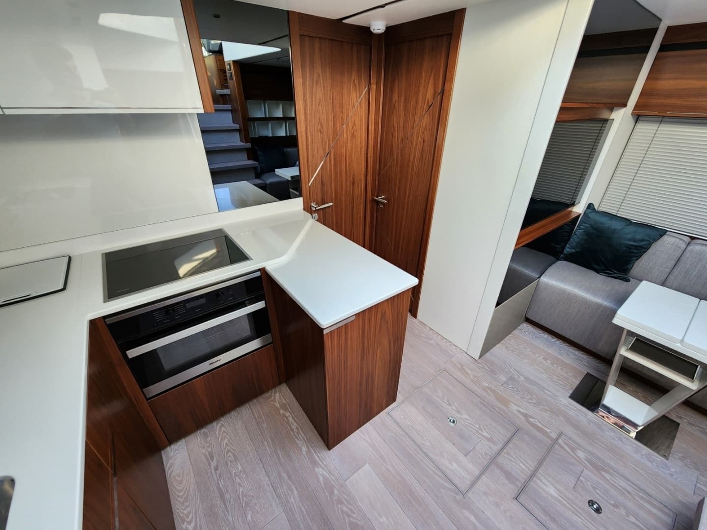 2023 Sunseeker 55 Predator EVO