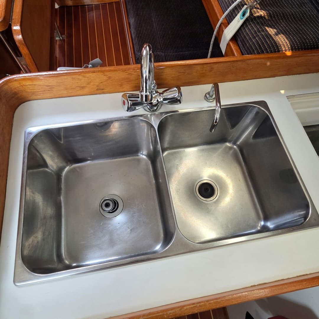 1994 J Boats 