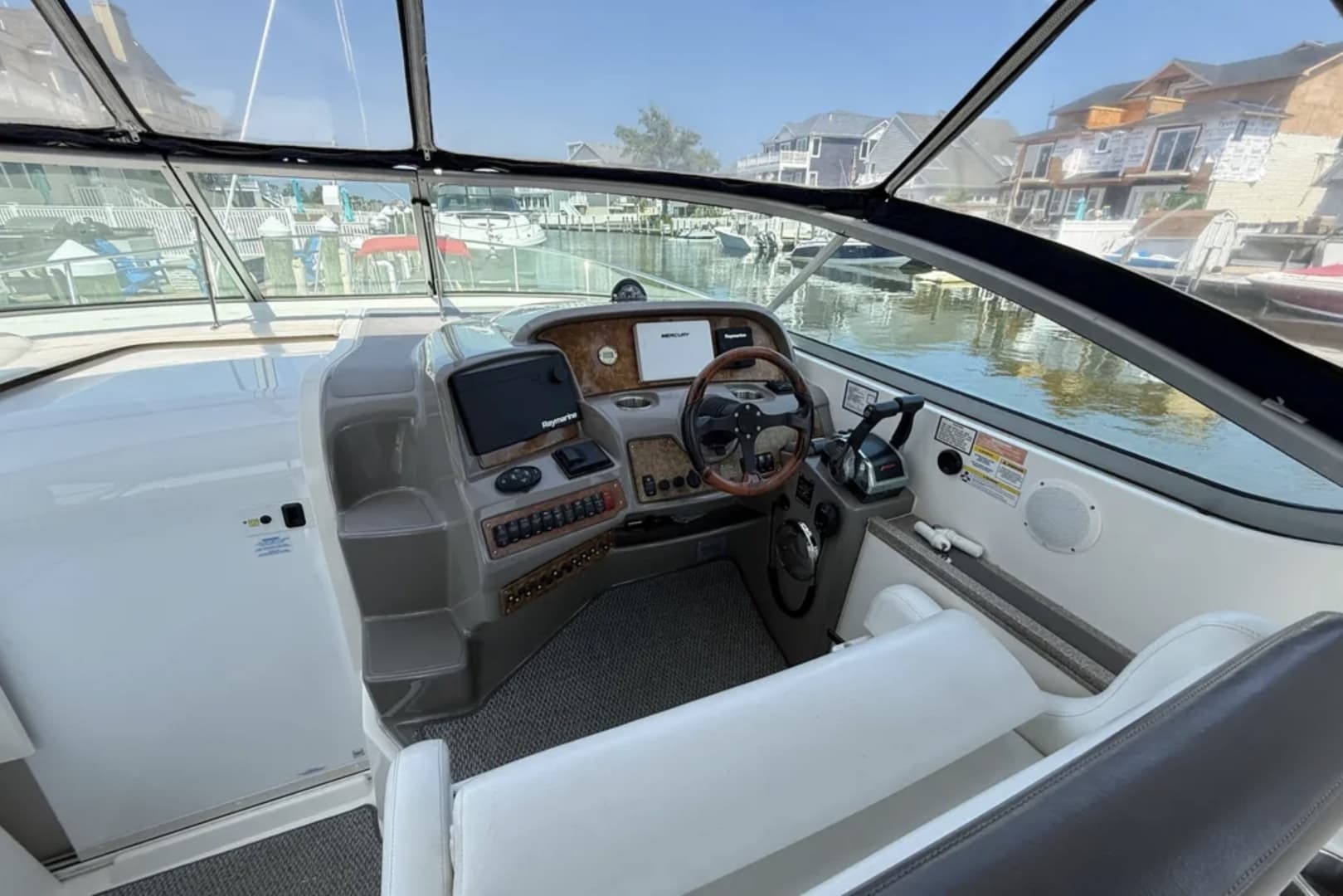 2009 Rinker 
