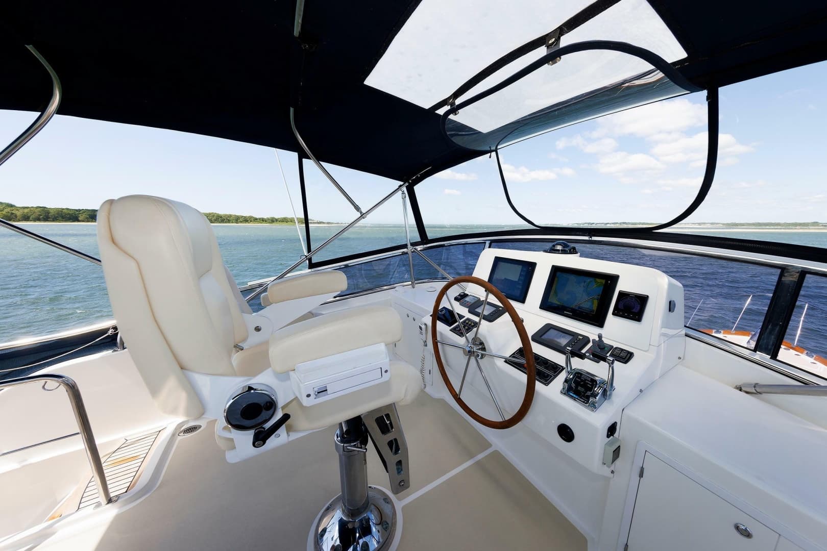 2006 Grand Banks 47 Eastbay Fly Bridge