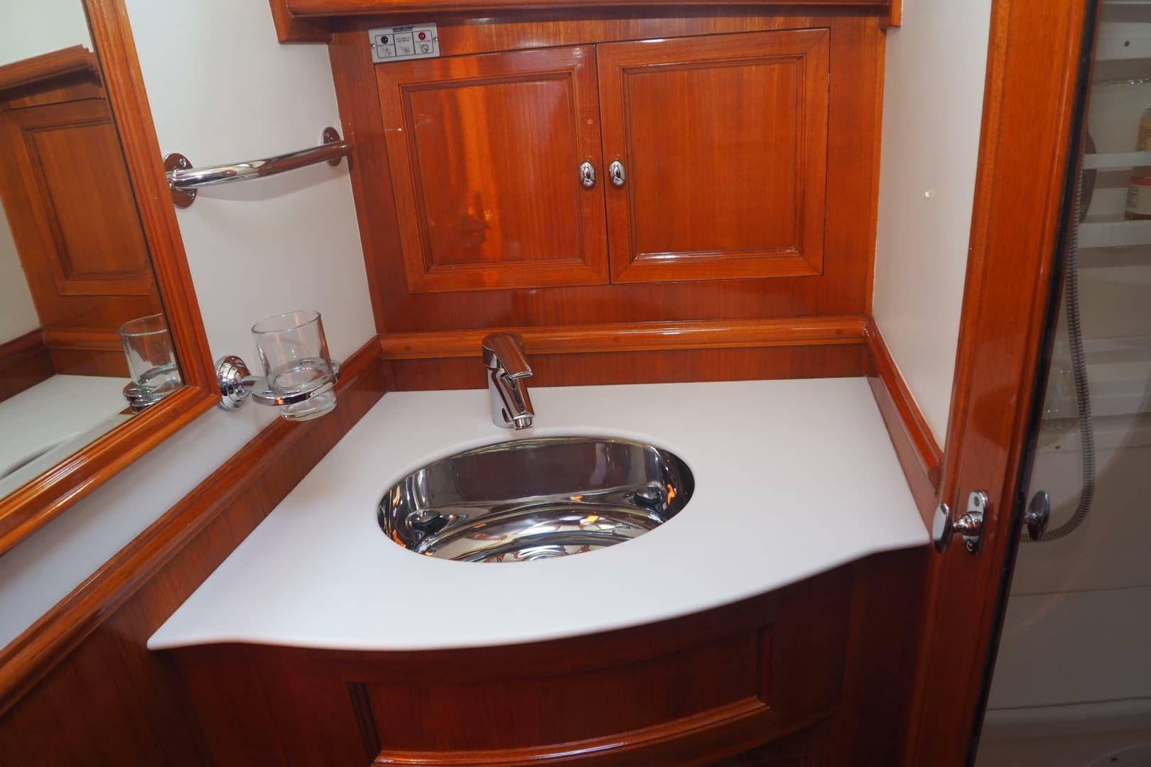 2006 Grand Banks 47 Eastbay Fly Bridge