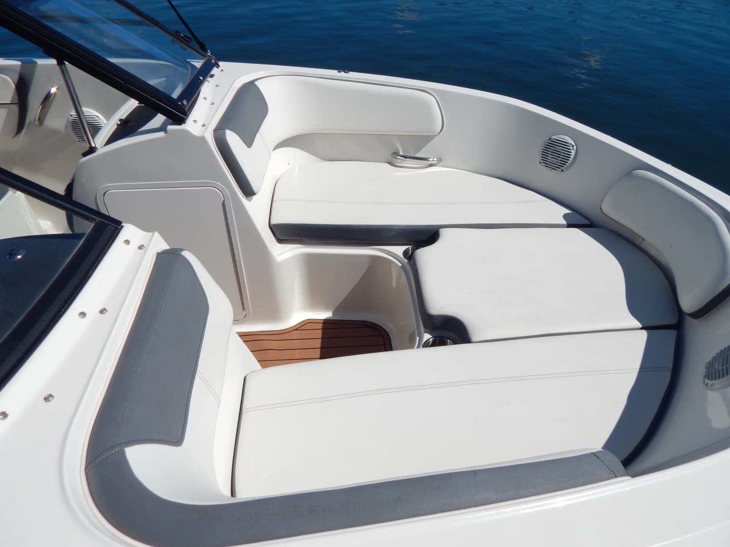 2017 Bayliner VR5