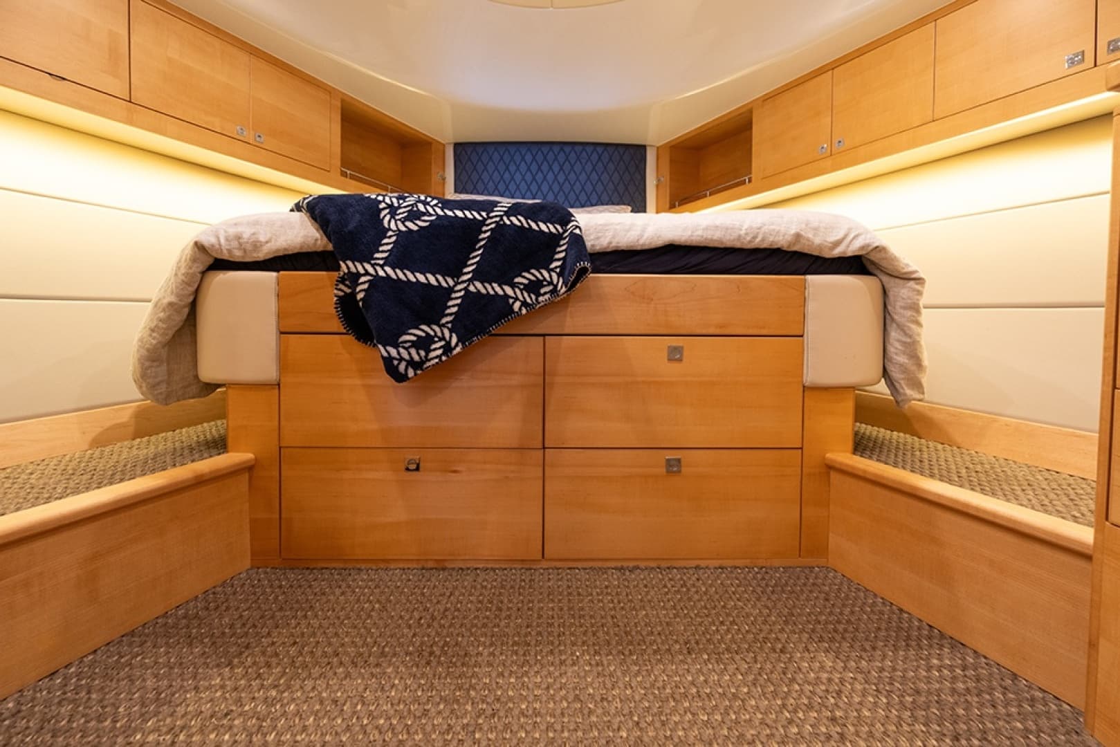 Drawers under masterberth
