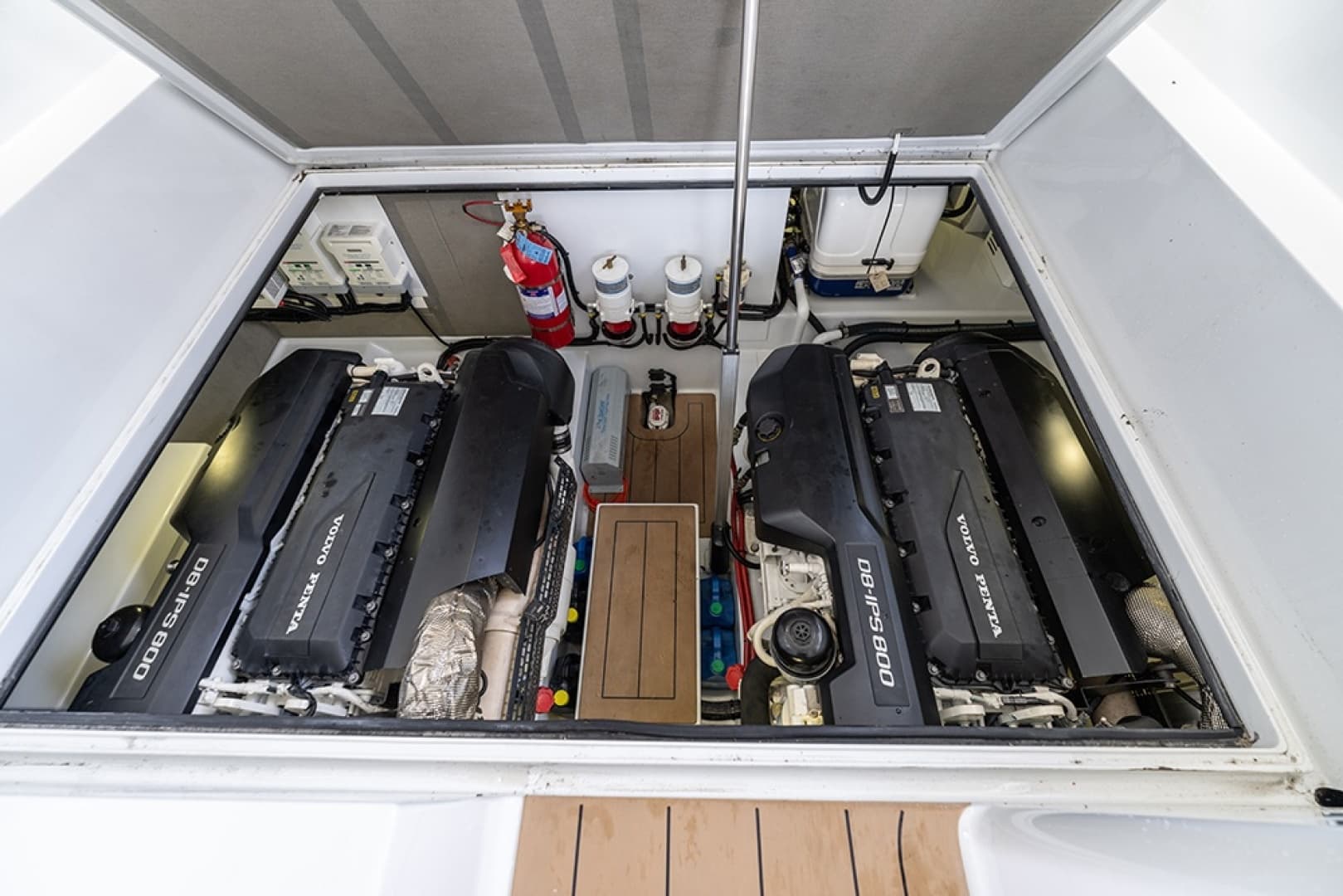 Engine compartment