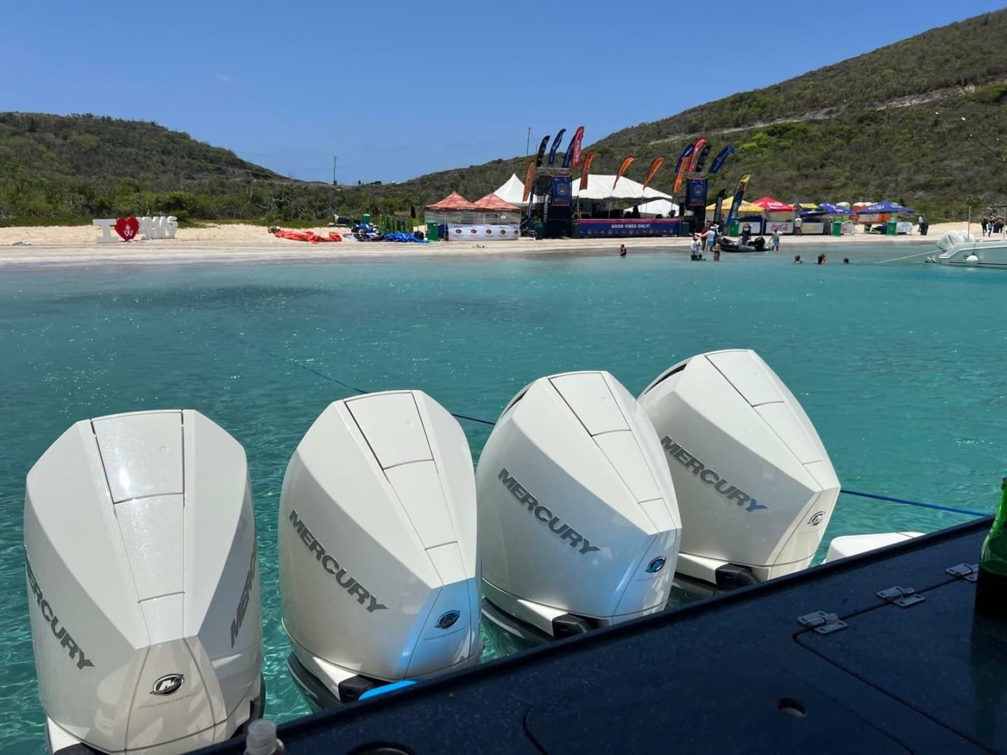 2021 Boston Whaler 405 Conquest