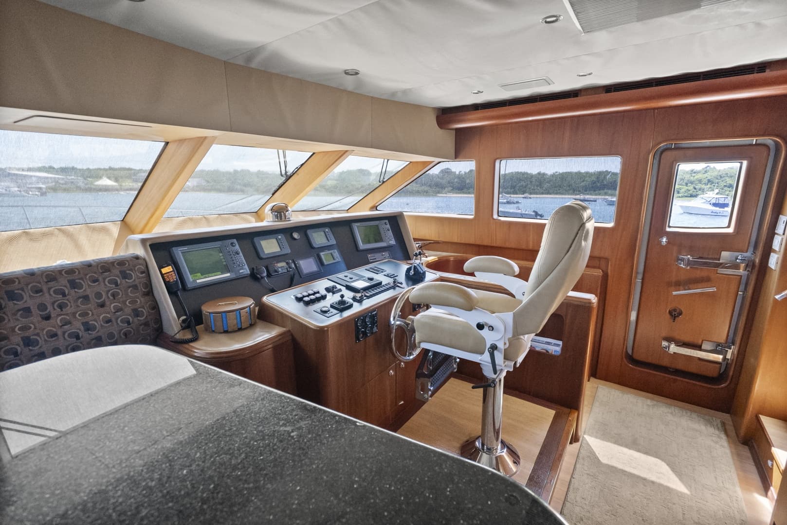 2004 Cheoy Lee Flybridge