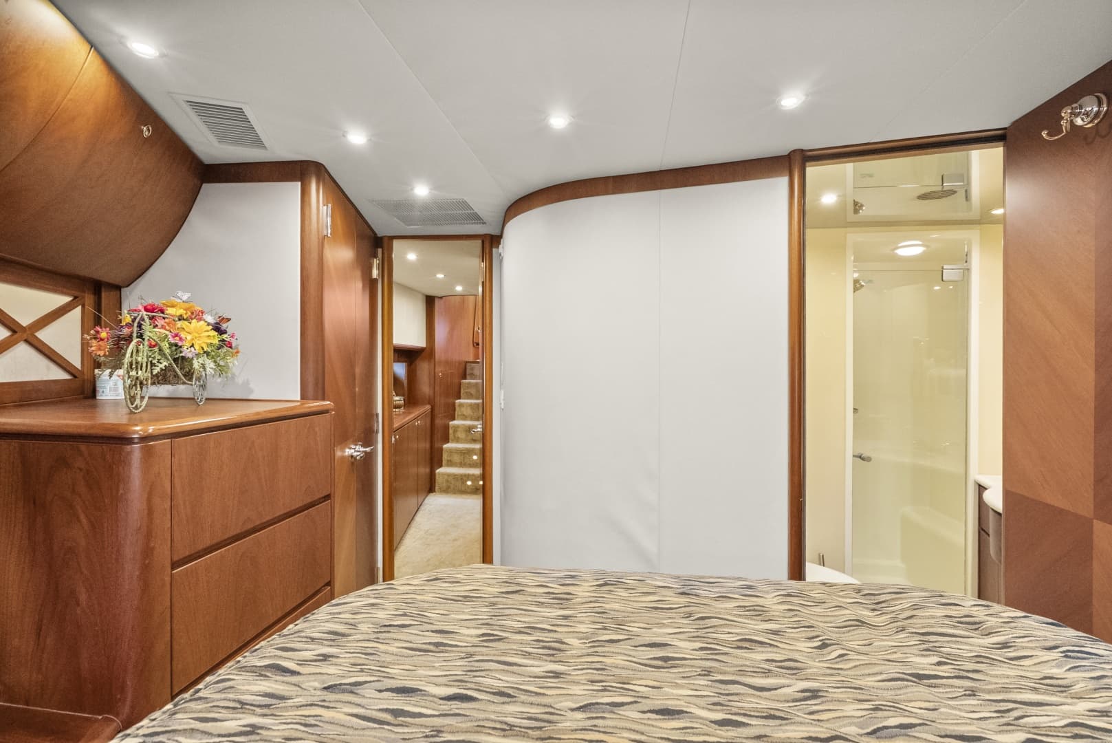 2004 Cheoy Lee Flybridge
