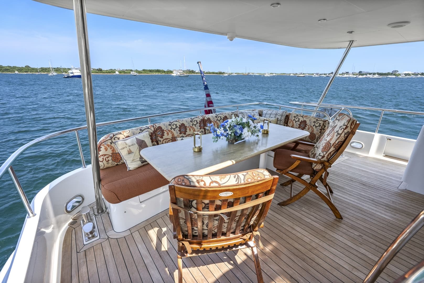 2004 Cheoy Lee Flybridge