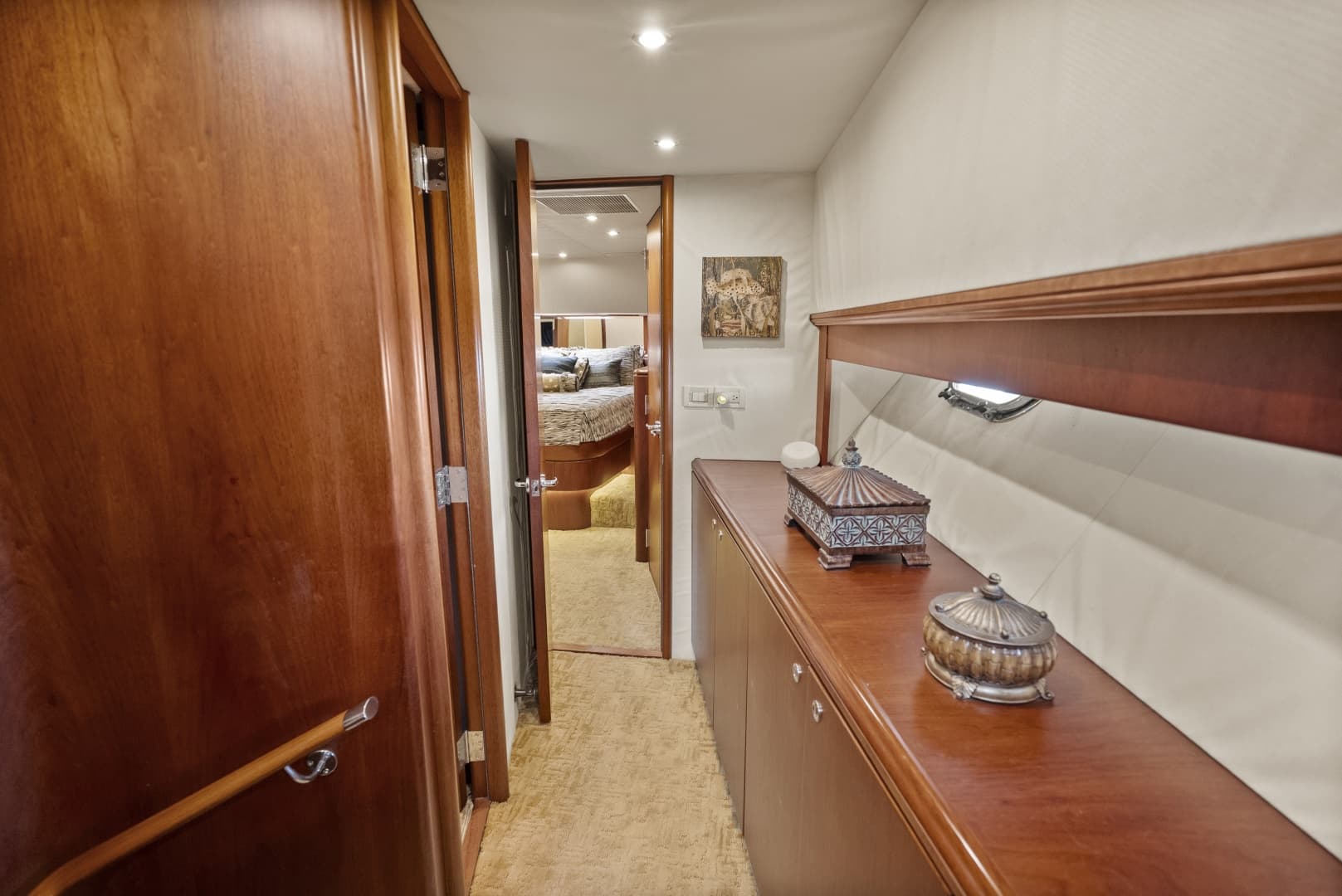2004 Cheoy Lee Flybridge