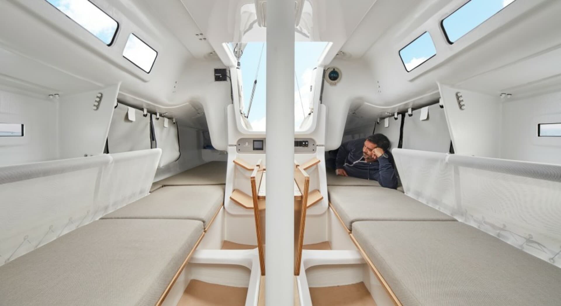 Beneteau First 27 Brochure