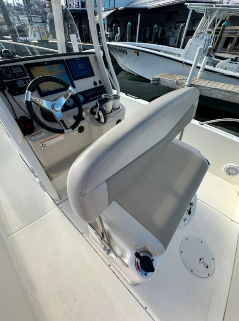 2018 Boston Whaler 