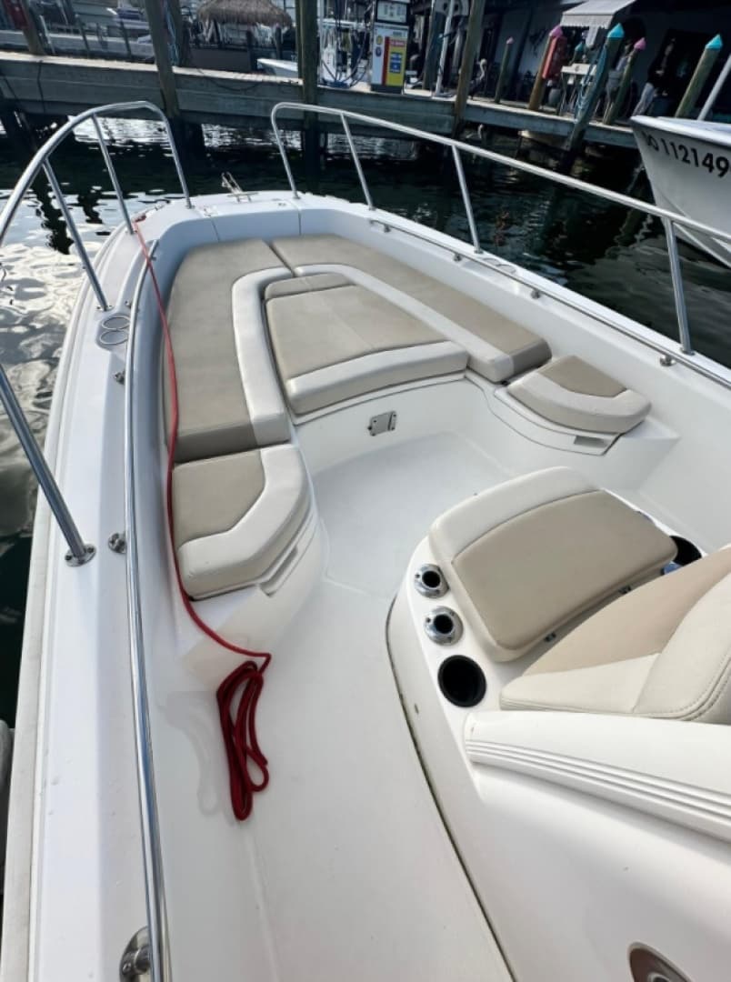 2018 Boston Whaler 