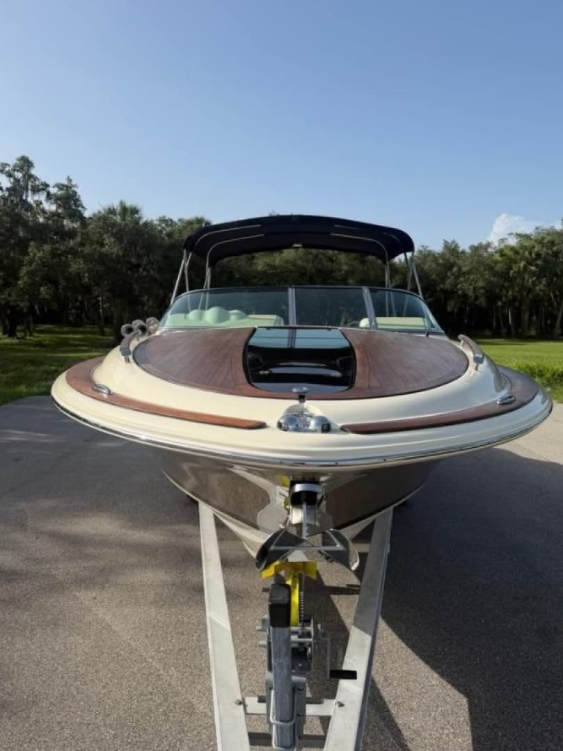 2018 Chris-Craft 