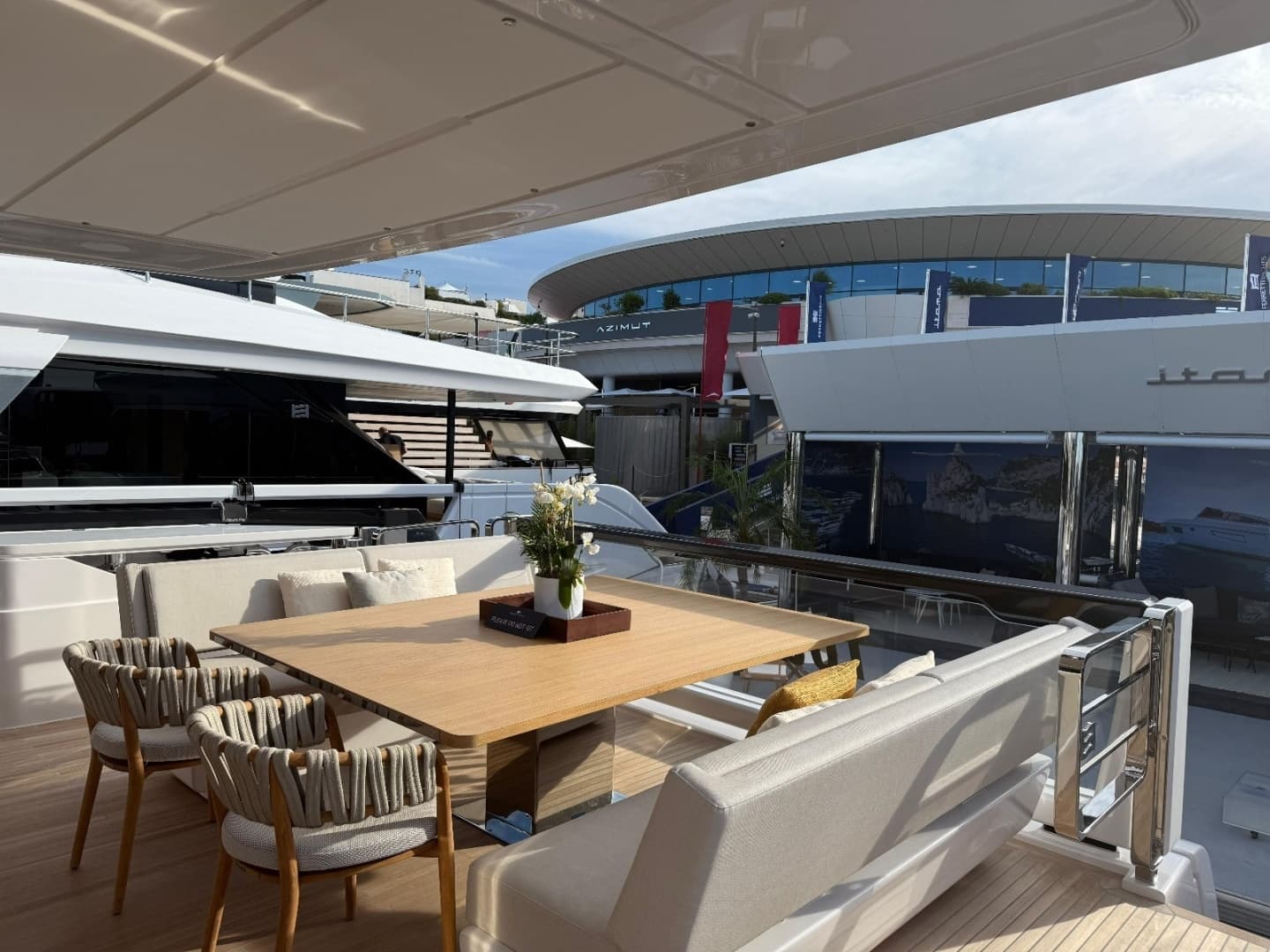 2025 Ferretti Yachts Yachts 940
