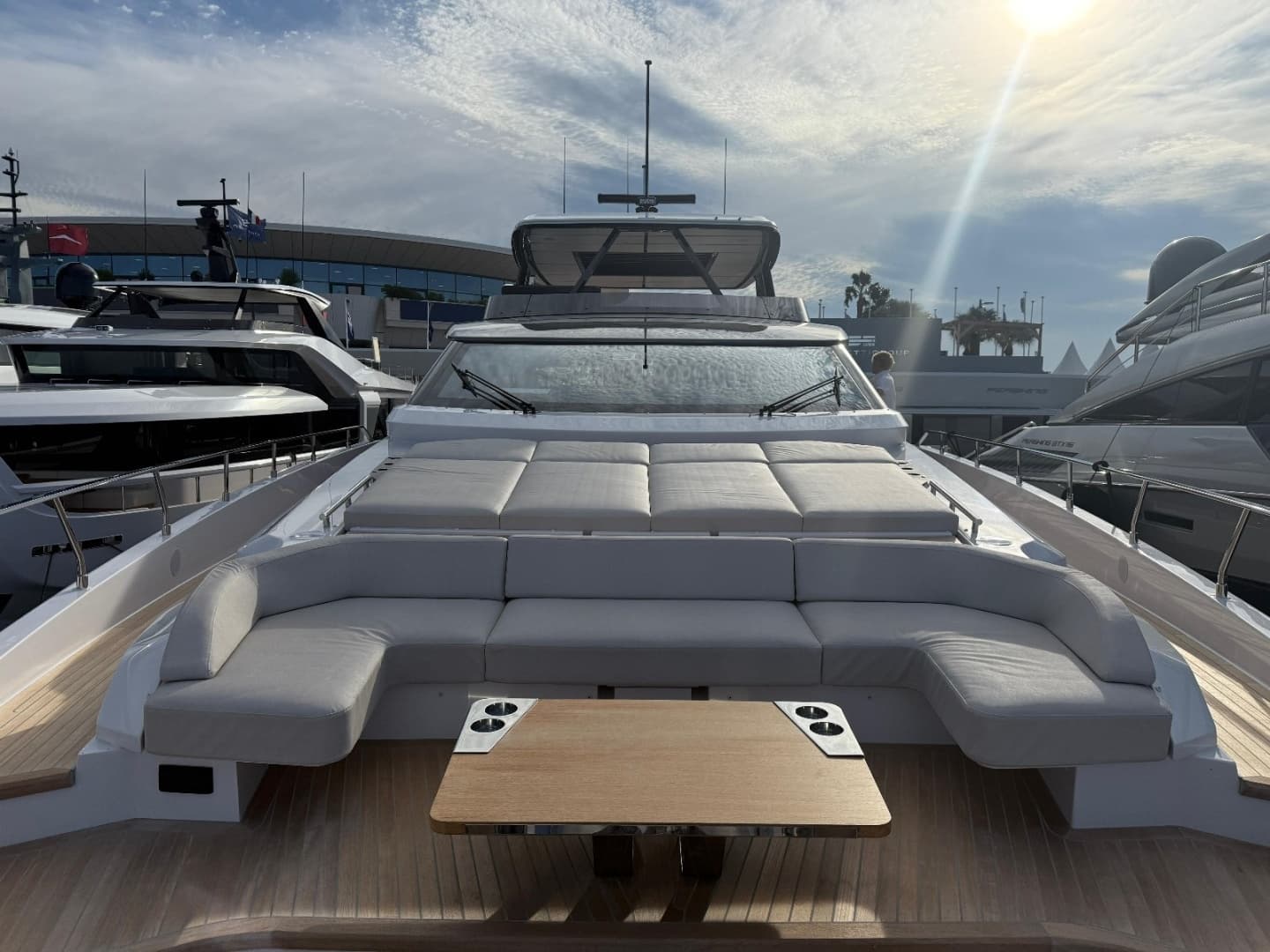 2025 Ferretti Yachts Yachts 940