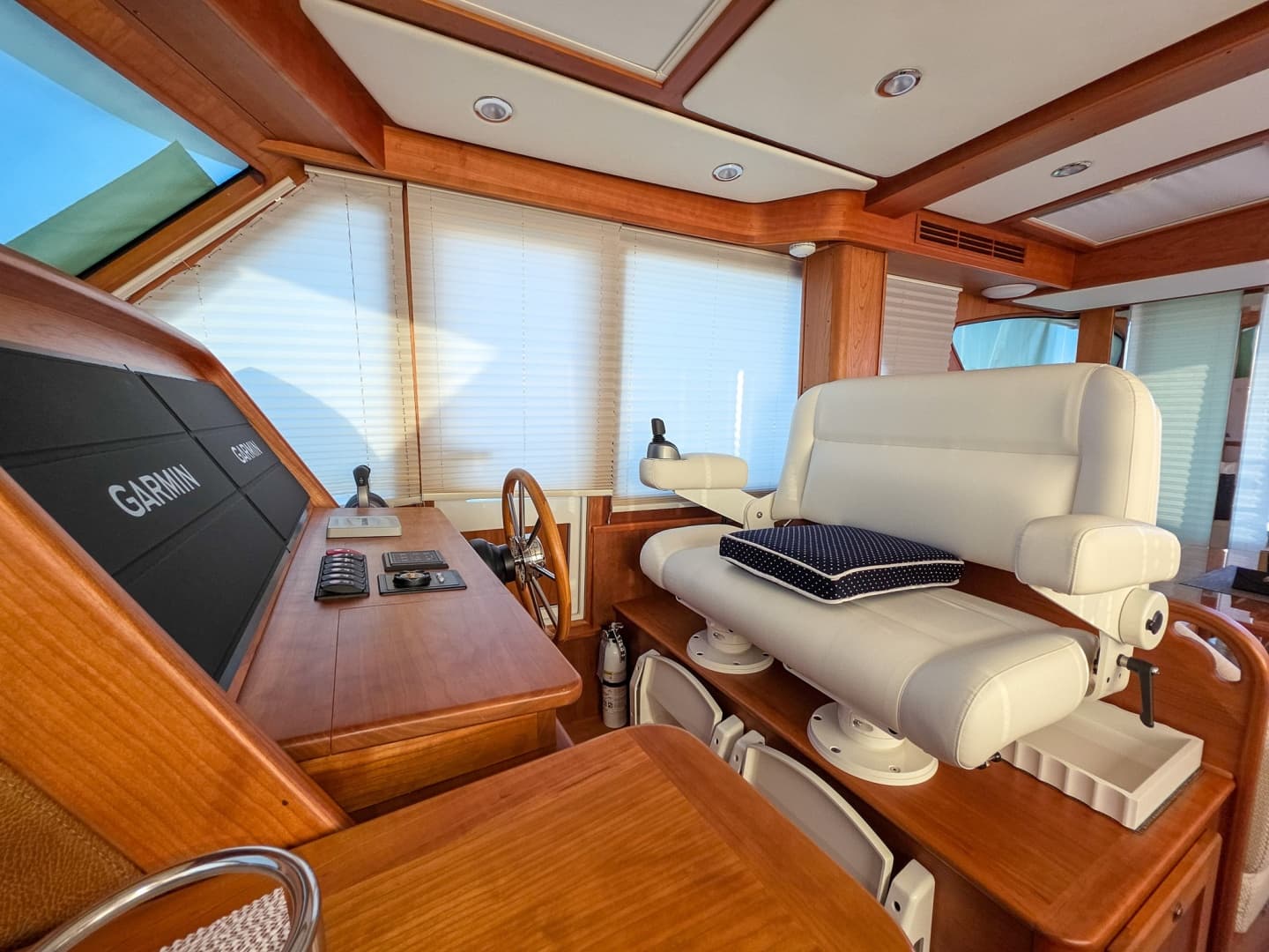 2025 Sabre 43 Salon Express