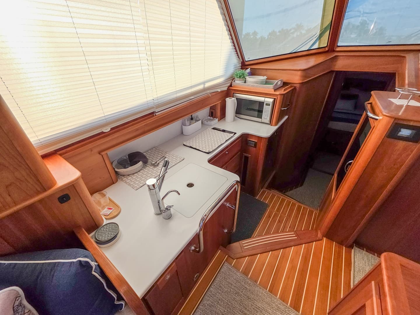 2025 Sabre 43 Salon Express