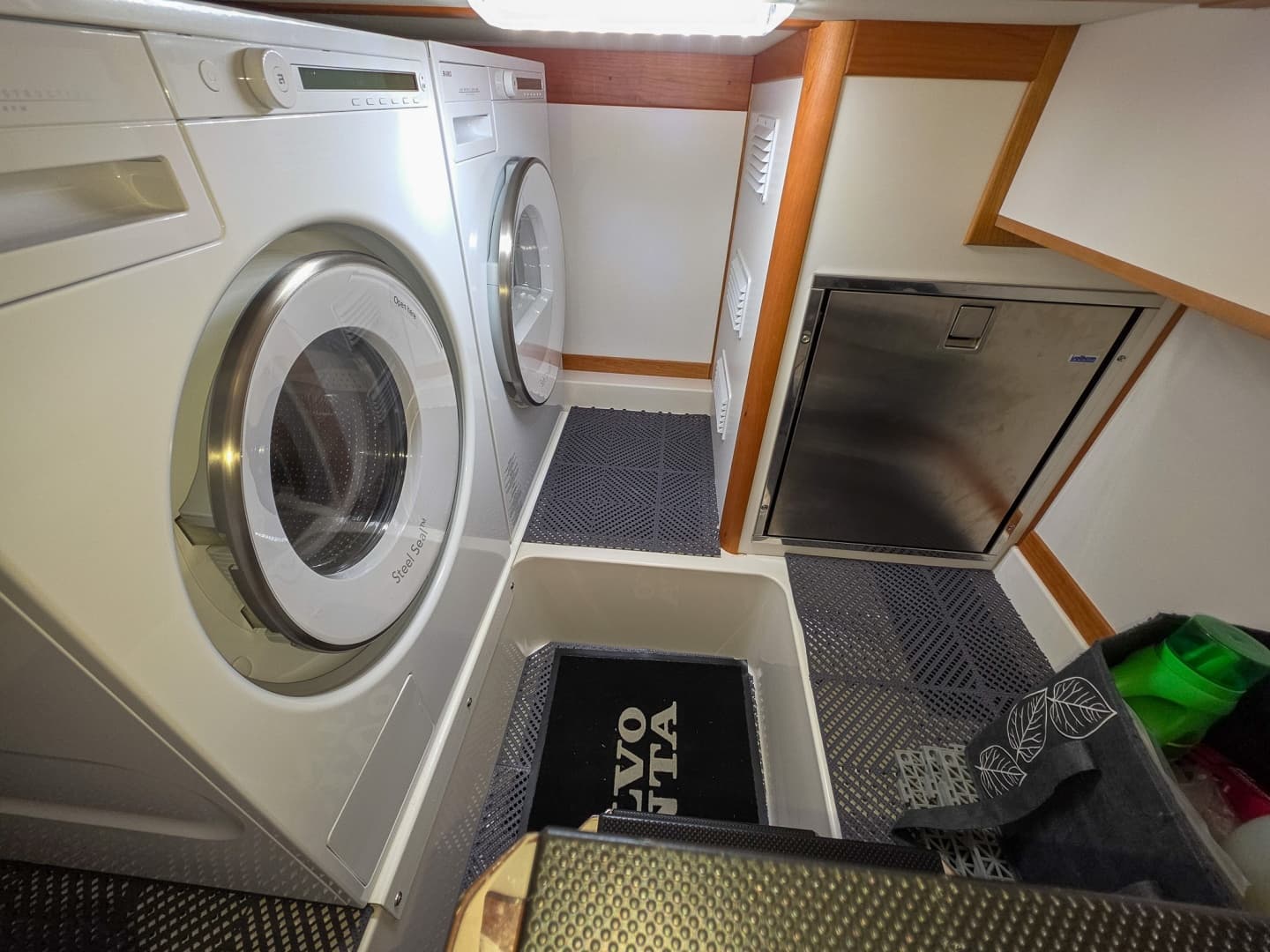 2025 Sabre 43 Salon Express