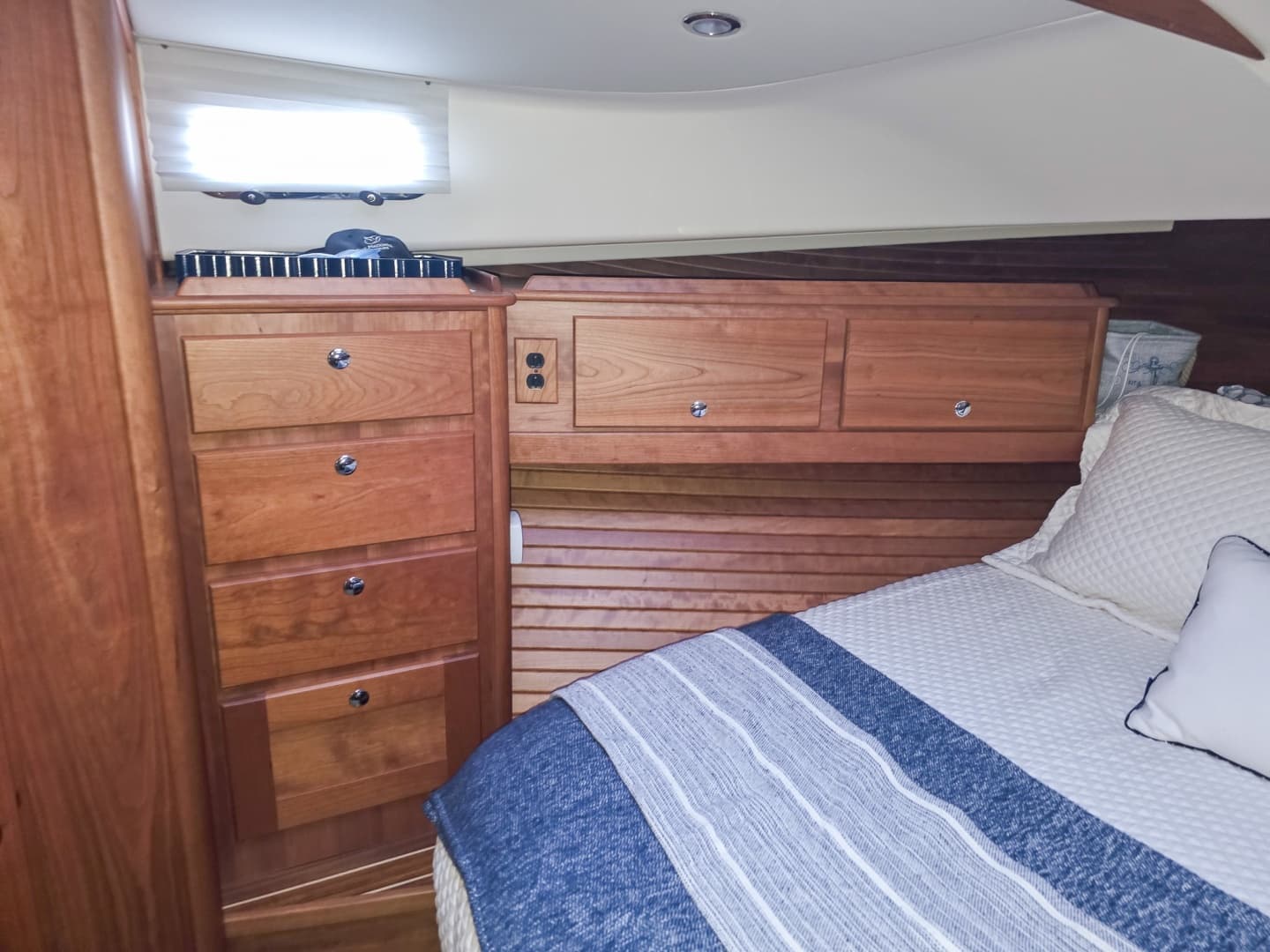 2025 Sabre 43 Salon Express