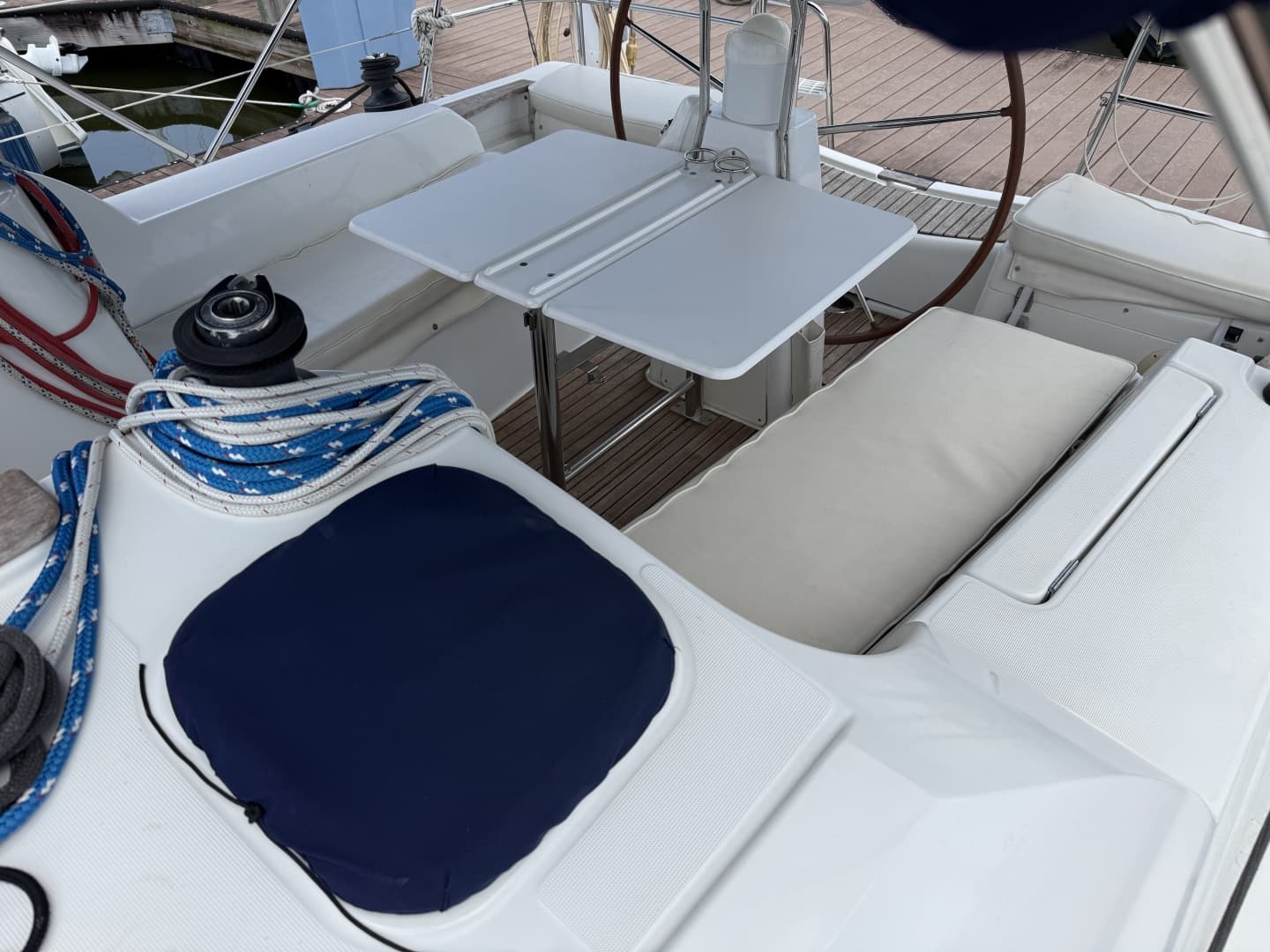 Jeanneau 36i