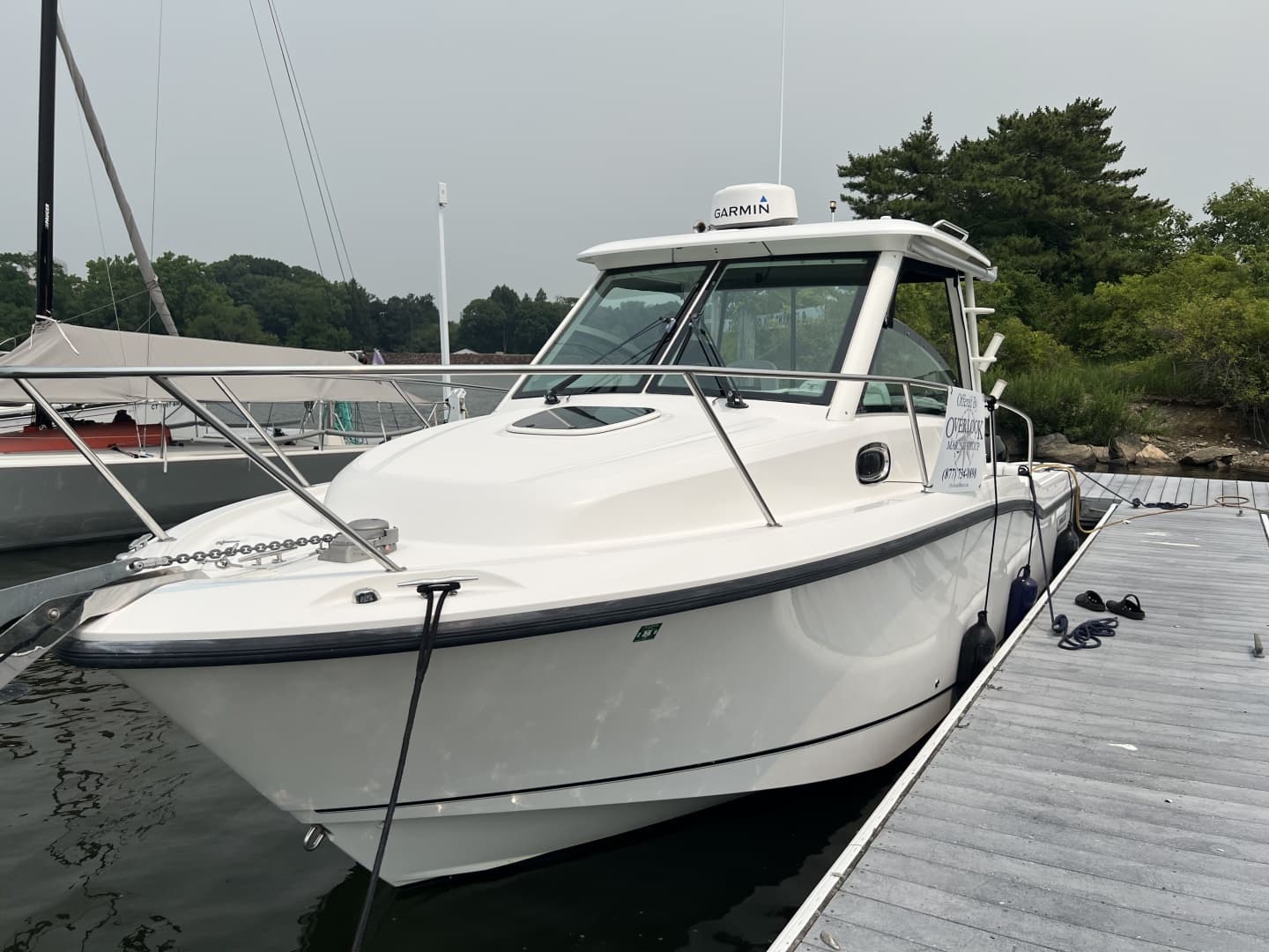2013 Boston Whaler Conquest